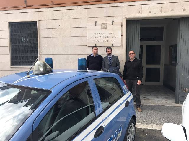 Esterno del Commissariato P.S. Tivoli - Guidonia, da sinistra Segala, Guerrisi e Cirignoli