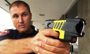 Pistola Taser, Italia dietro agli oltre 100 paesi che già la utilizzano