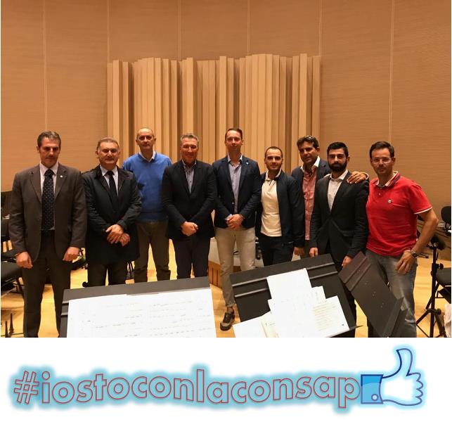 La Sezione Locale CONSAP presso la Banda Musicale della Polizia di Stato. Da sinistra i dirigenti sindacali: Guerrisi, Bortone, Scoditti, Turicchi, Profili, Celestino, Del Vacchio, Gambardella e Vallini