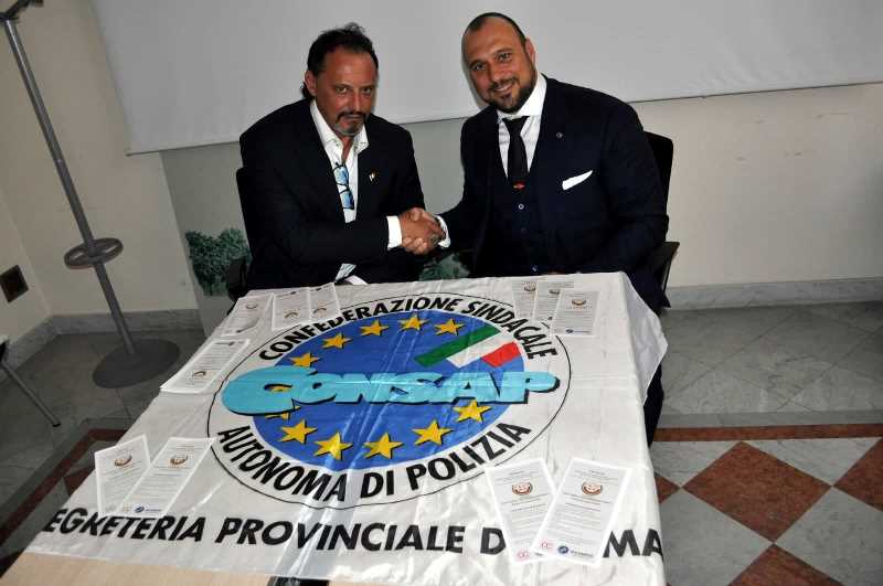 Nella foto il Segretario Provinciale Generale Aggiunto della CONSAP di Roma SALVATORI con il Presidente Nazionale U.P.T.M. Avv U.E. CALVO