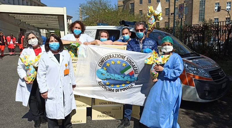 Ospedale San Giovanni Addolorata di Roma - Gianluca GUERRISI - Segretario Generale Provinciale CONSAP di Roma con il personale del Reparto Pronto Soccorso e COVID Ospedale San Giovanni Addolorata di Roma - Gianluca GUERRISI - Segretario Generale Provinciale CONSAP di Roma con il personale del Reparto Pronto Soccorso e COVID