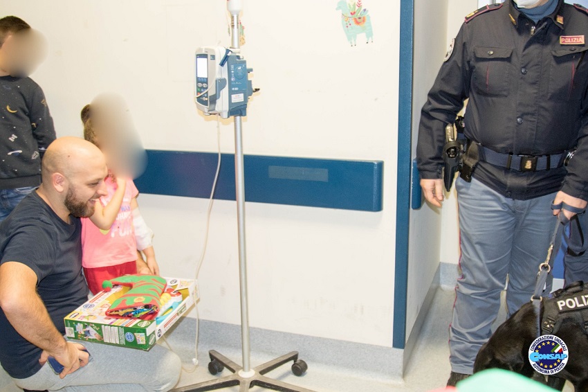 Consegna Calze Befana Ospedale San Camillo - CONSAP